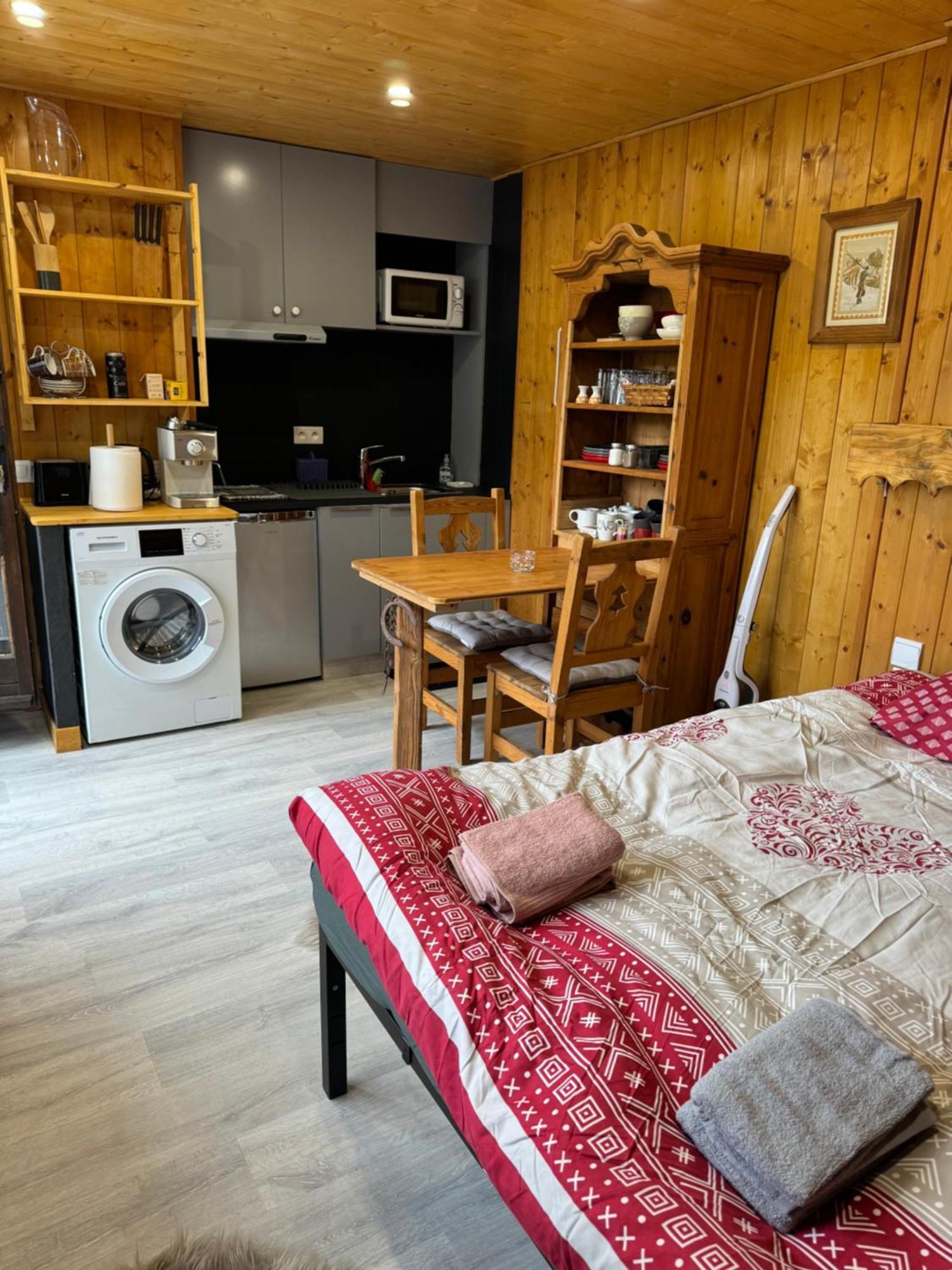 Appartement Apparemment Cosy Style Savoyard à Bourg-Saint-Maurice Extérieur photo