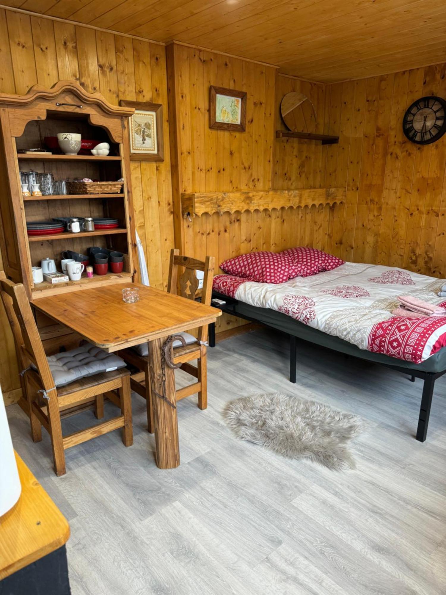 Appartement Apparemment Cosy Style Savoyard à Bourg-Saint-Maurice Extérieur photo